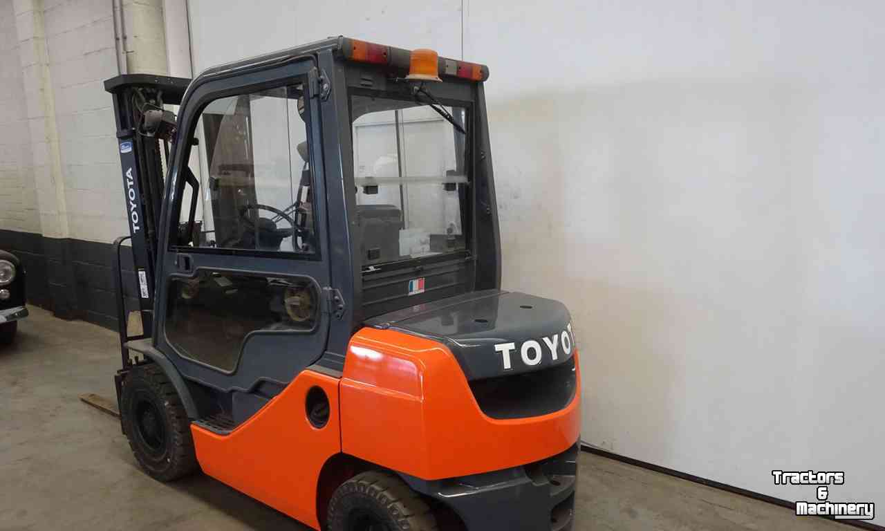 Forklift Toyota 02-8FDF25 Heftruck