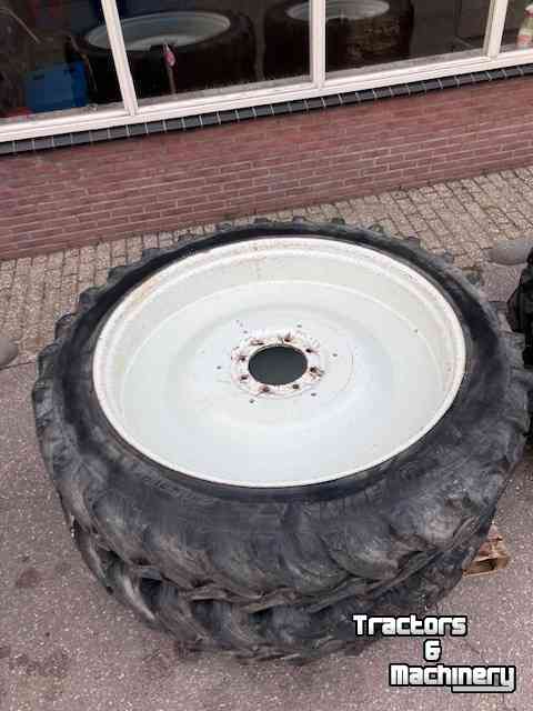 Wheels, Tyres, Rims & Dual spacers Alliance 320/85R36  340/85/48