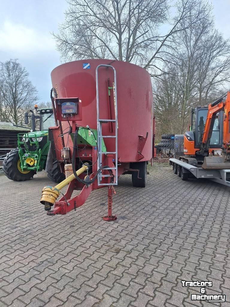Feed mixer Strautmann voermengwagen Vertimix 2000