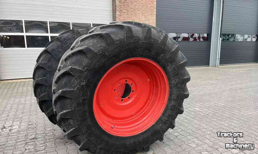 Wheels, Tyres, Rims & Dual spacers Michelin 20.8R38