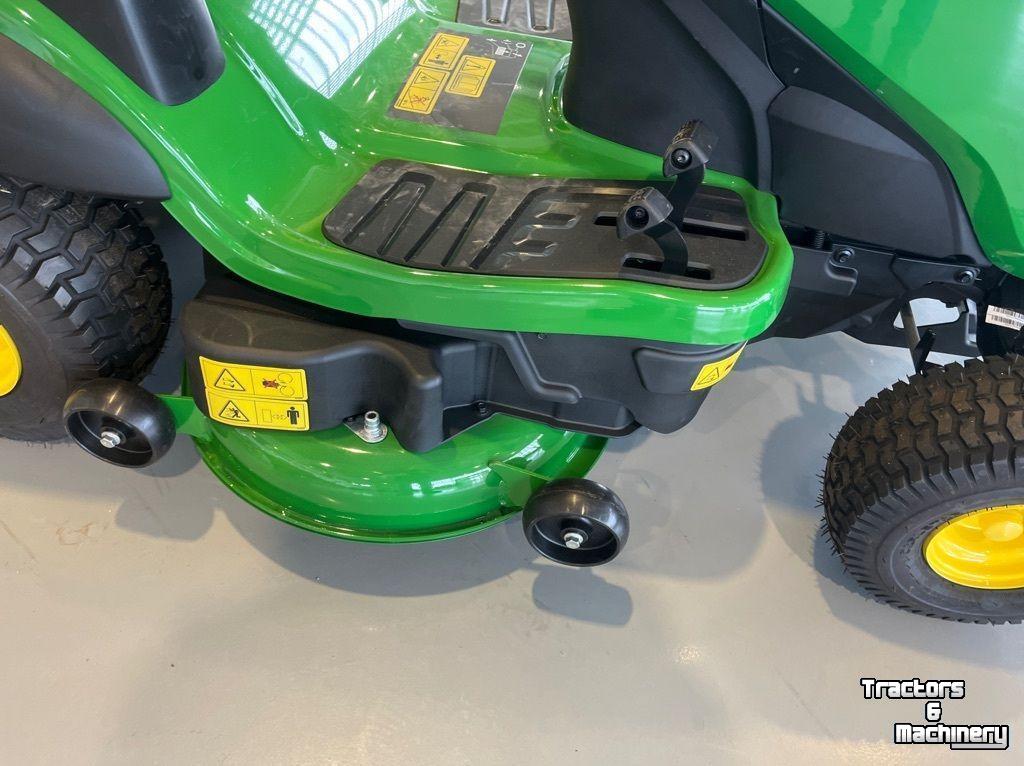 Ride-on mower John Deere X167R