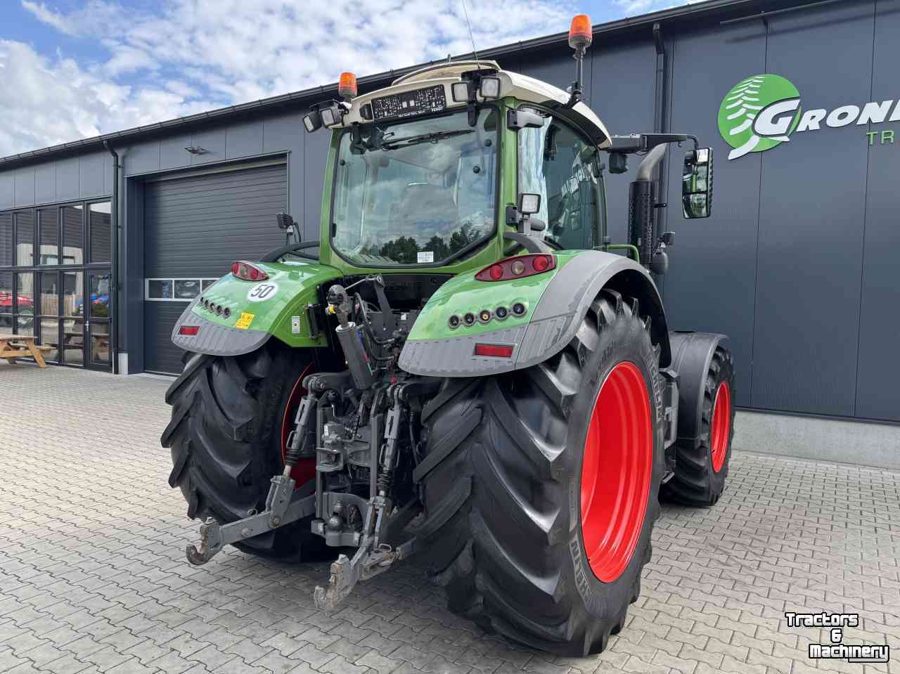 Tractor Fendt 724 S4 Profi plus