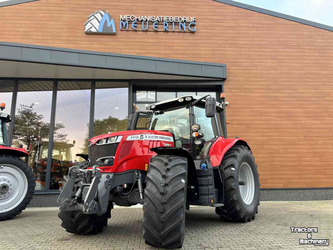 Tractor Massey Ferguson 7718S Efficiënt Dyna- VT