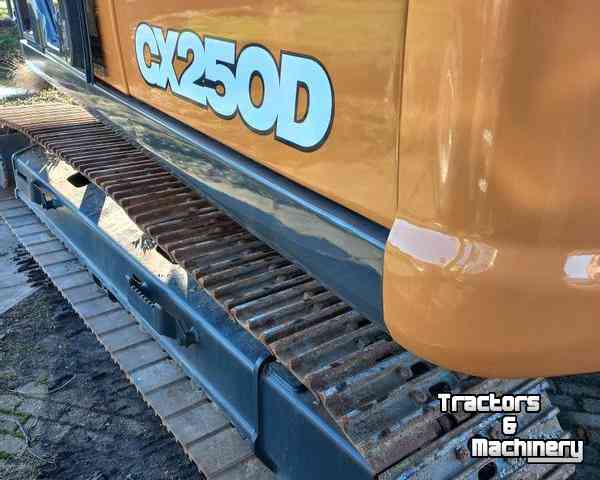 Excavator tracks Case CX 250 D