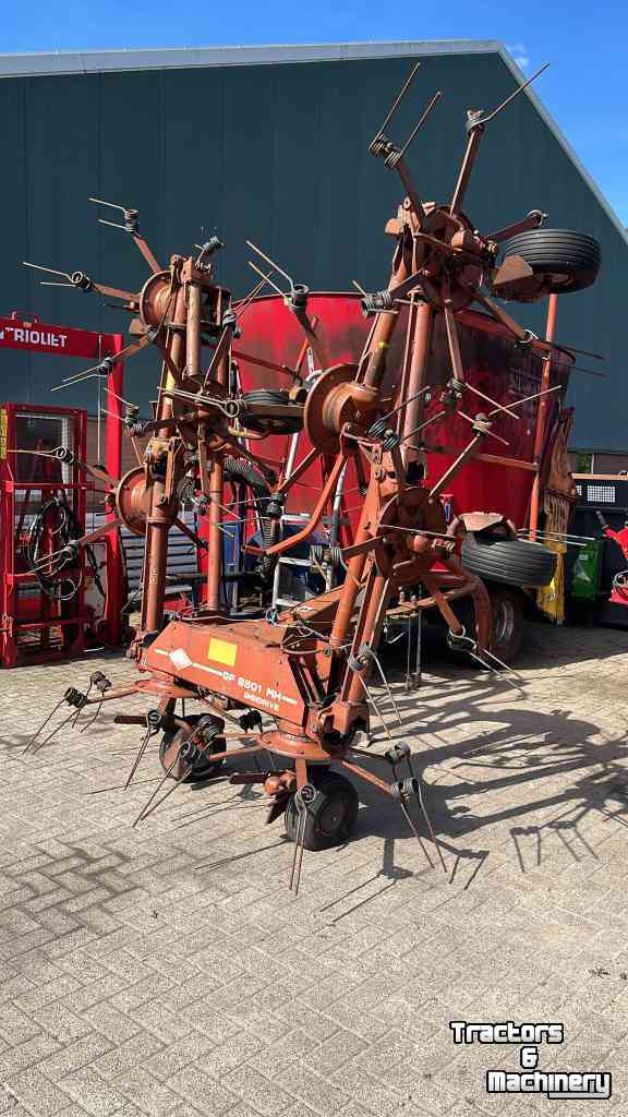 Tedder Kuhn GF 8501 MH Schudder Weidebouwmachines