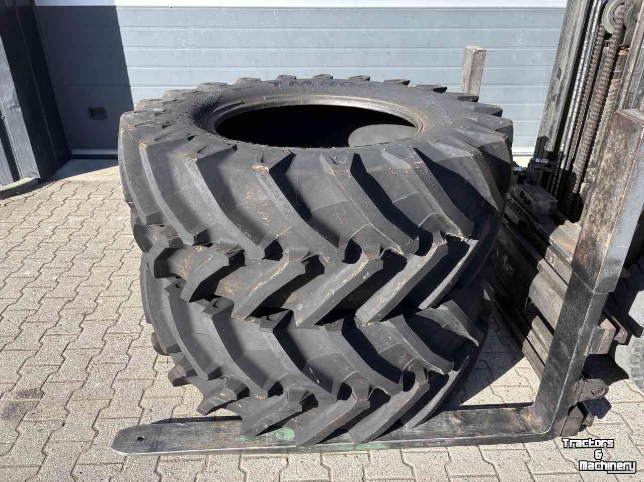 Wheels, Tyres, Rims & Dual spacers Trelleborg 540/65R30 TM800 Nieuw