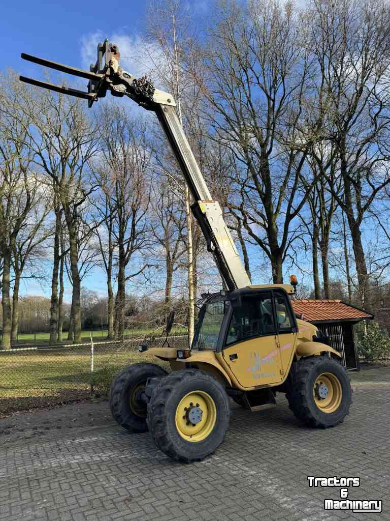 Telehandler New Holland LM410 Verreiker shovel