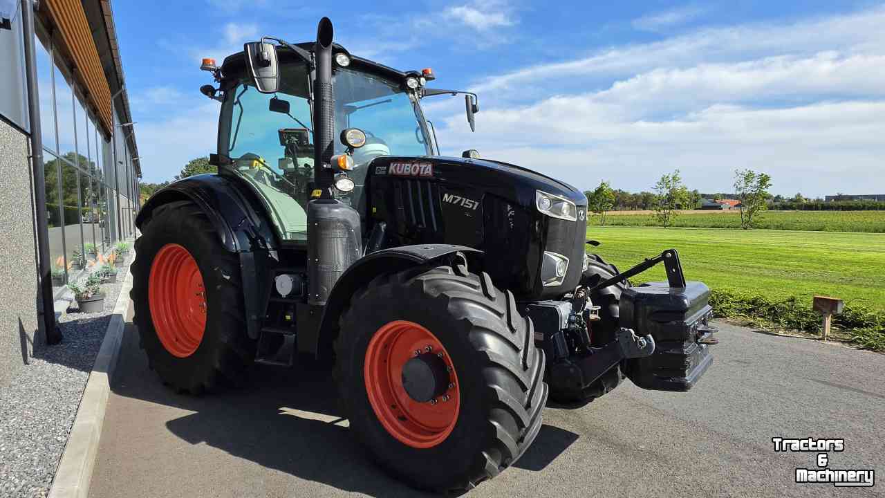 Tractor Kubota M7151 KVT Black