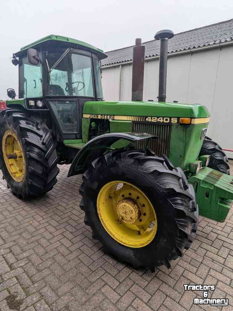 Tractor John Deere 4240 S