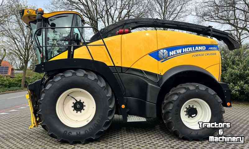 Forage-harvester New Holland FR550