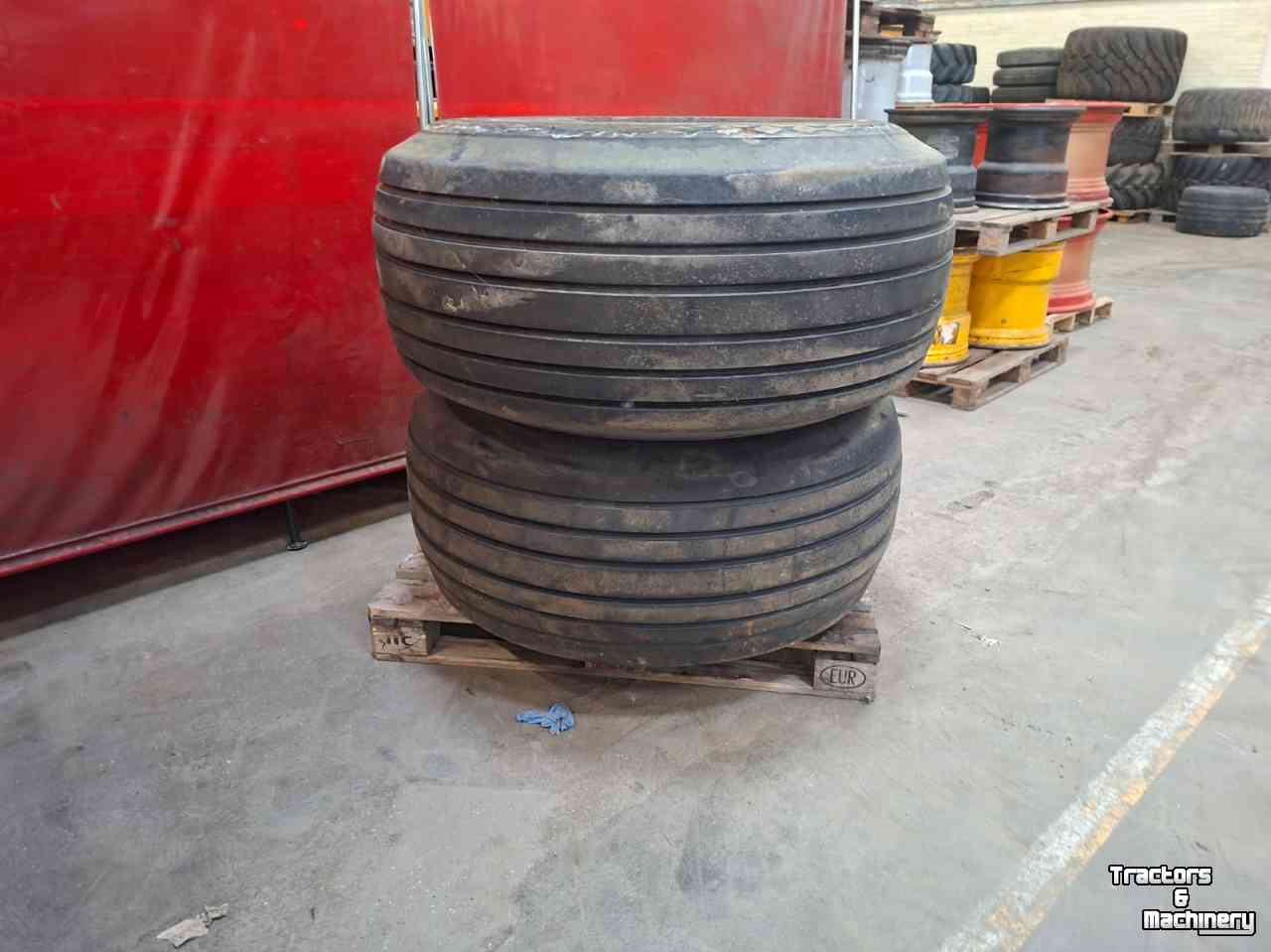 Wheels, Tyres, Rims & Dual spacers  De Molen 550/60-22.5