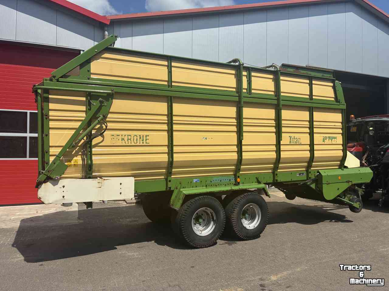 Self-loading wagon Krone Titan R/48 GL  Mooi voor stalvoeren
