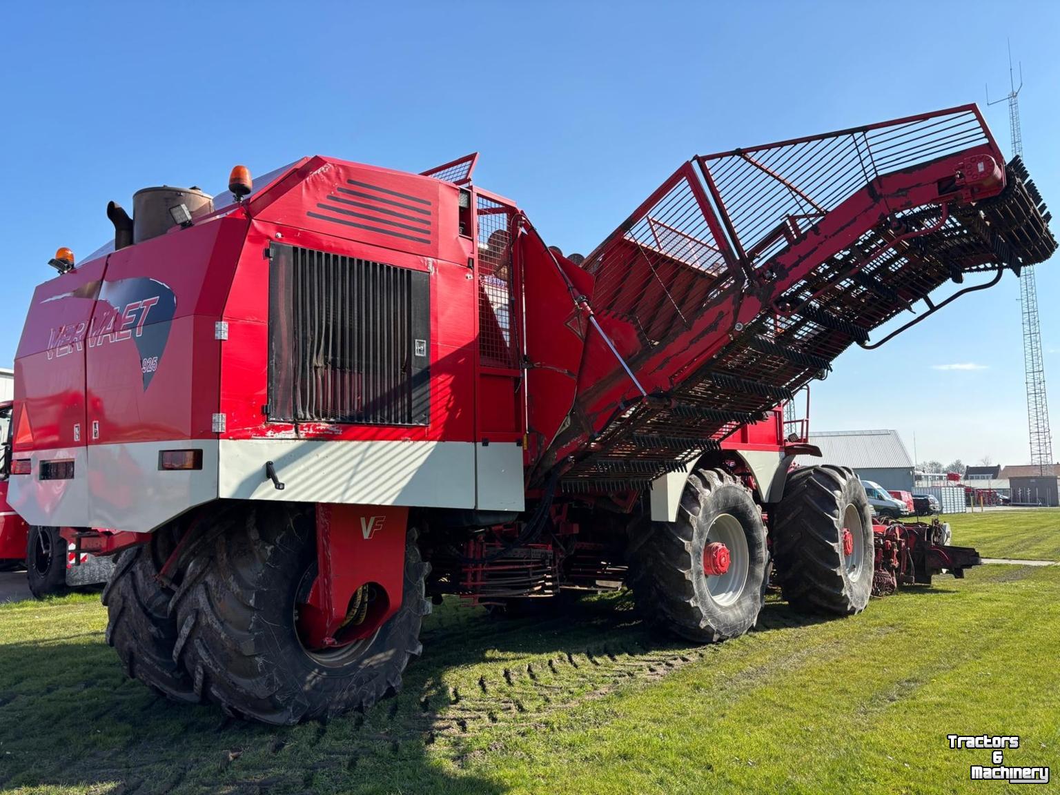 Sugar beet harvester Vervaet BE925
