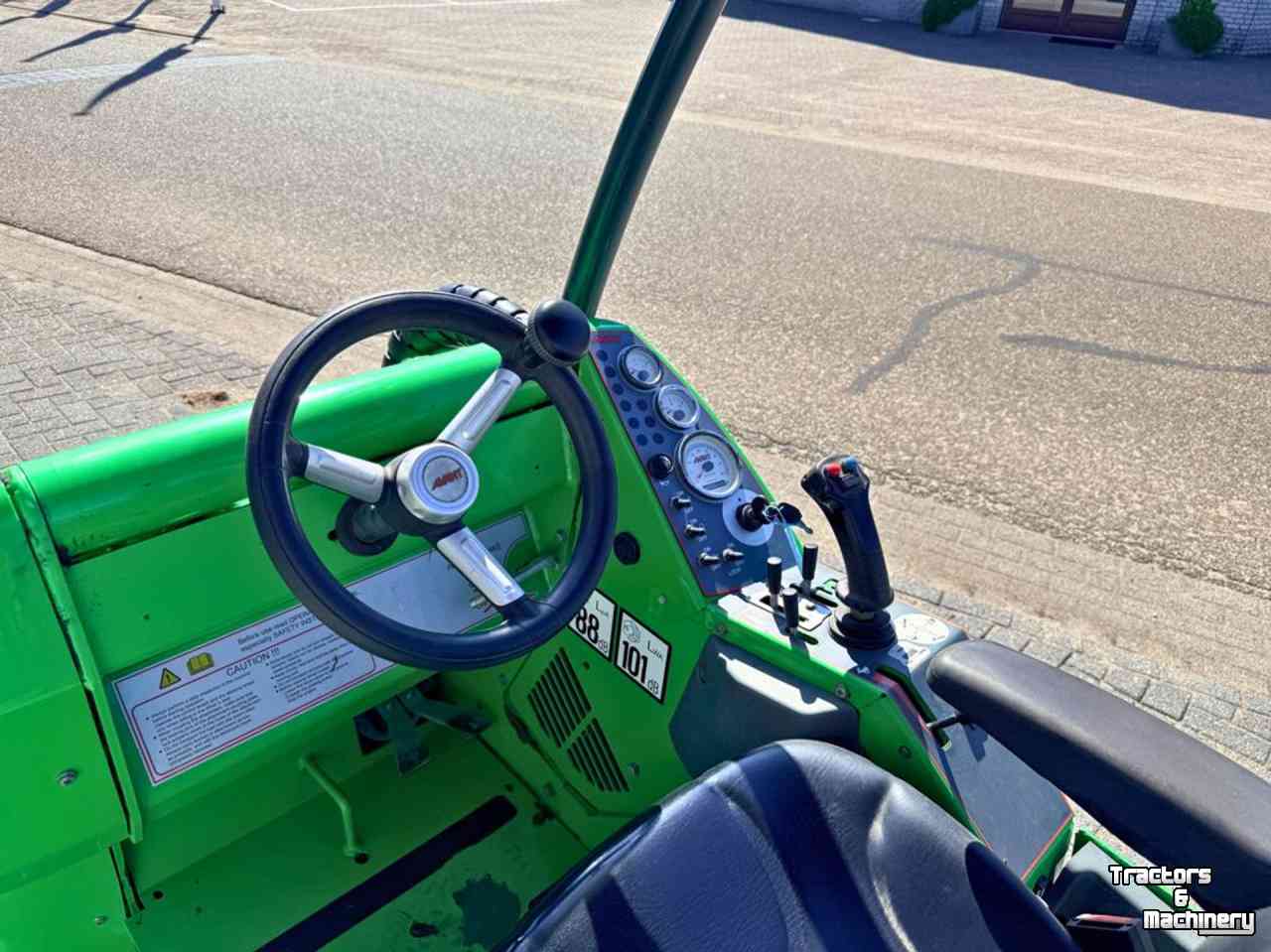 Wheelloader Avant 745 TDL Shovel