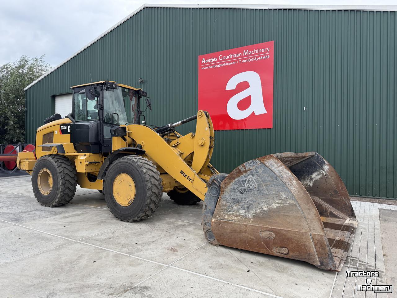 Wheelloader Caterpillar Shovel 938M