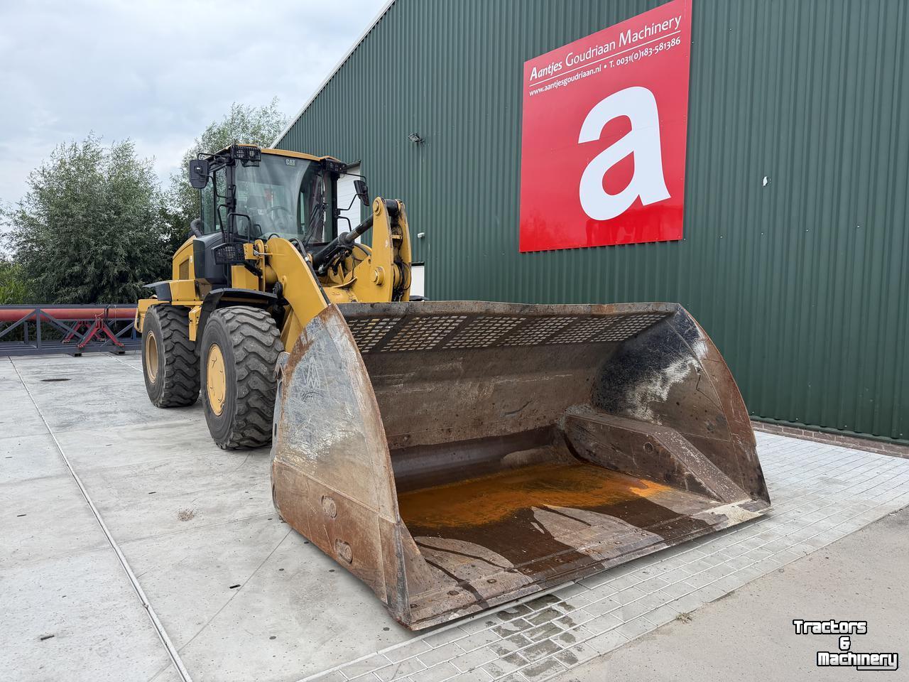 Wheelloader Caterpillar Shovel 938M