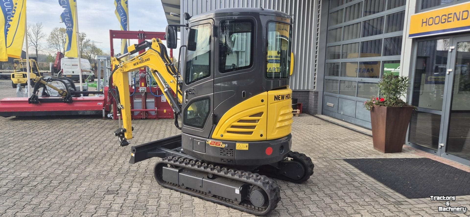 Mini-Excavator New Holland E26C