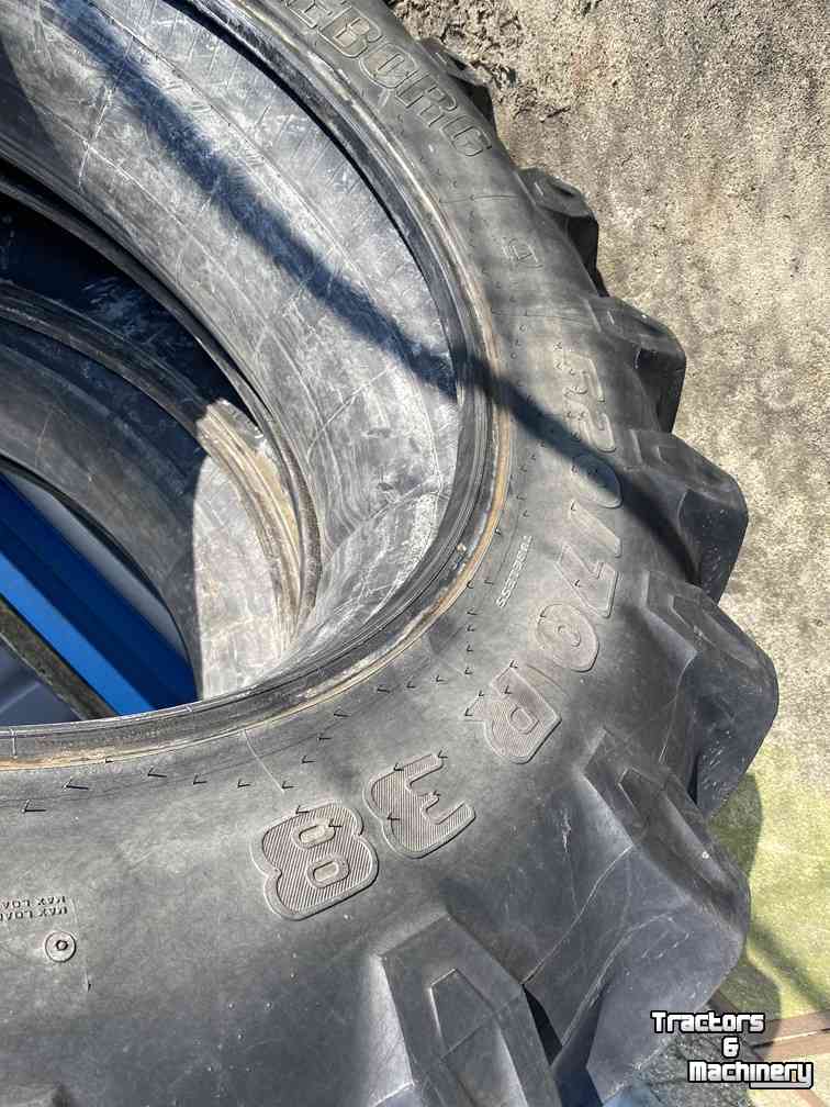 Wheels, Tyres, Rims & Dual spacers Trelleborg 520/70R38
