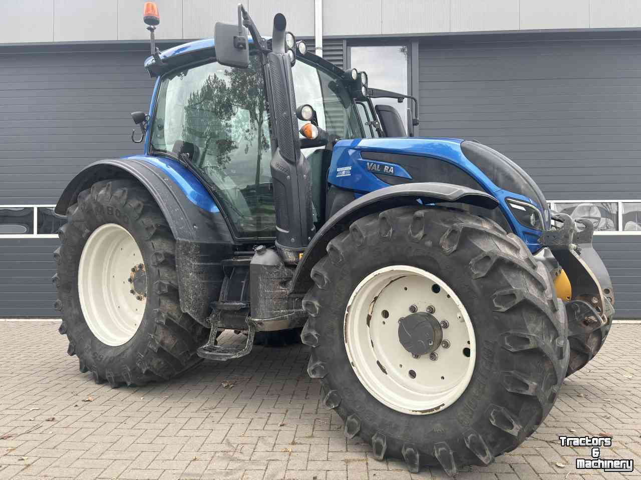 Tractor Valtra N174 Versu