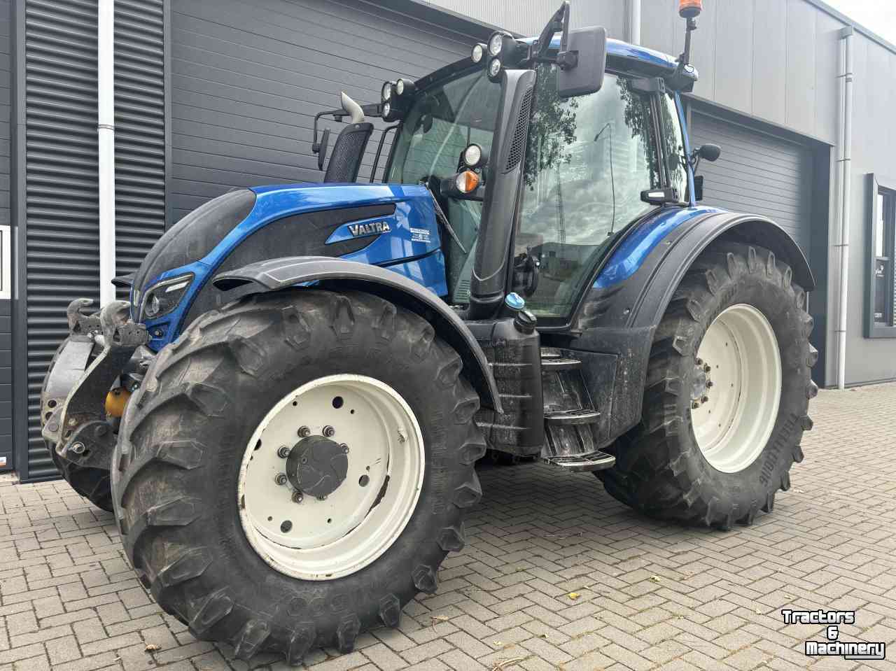 Tractor Valtra N174 Versu