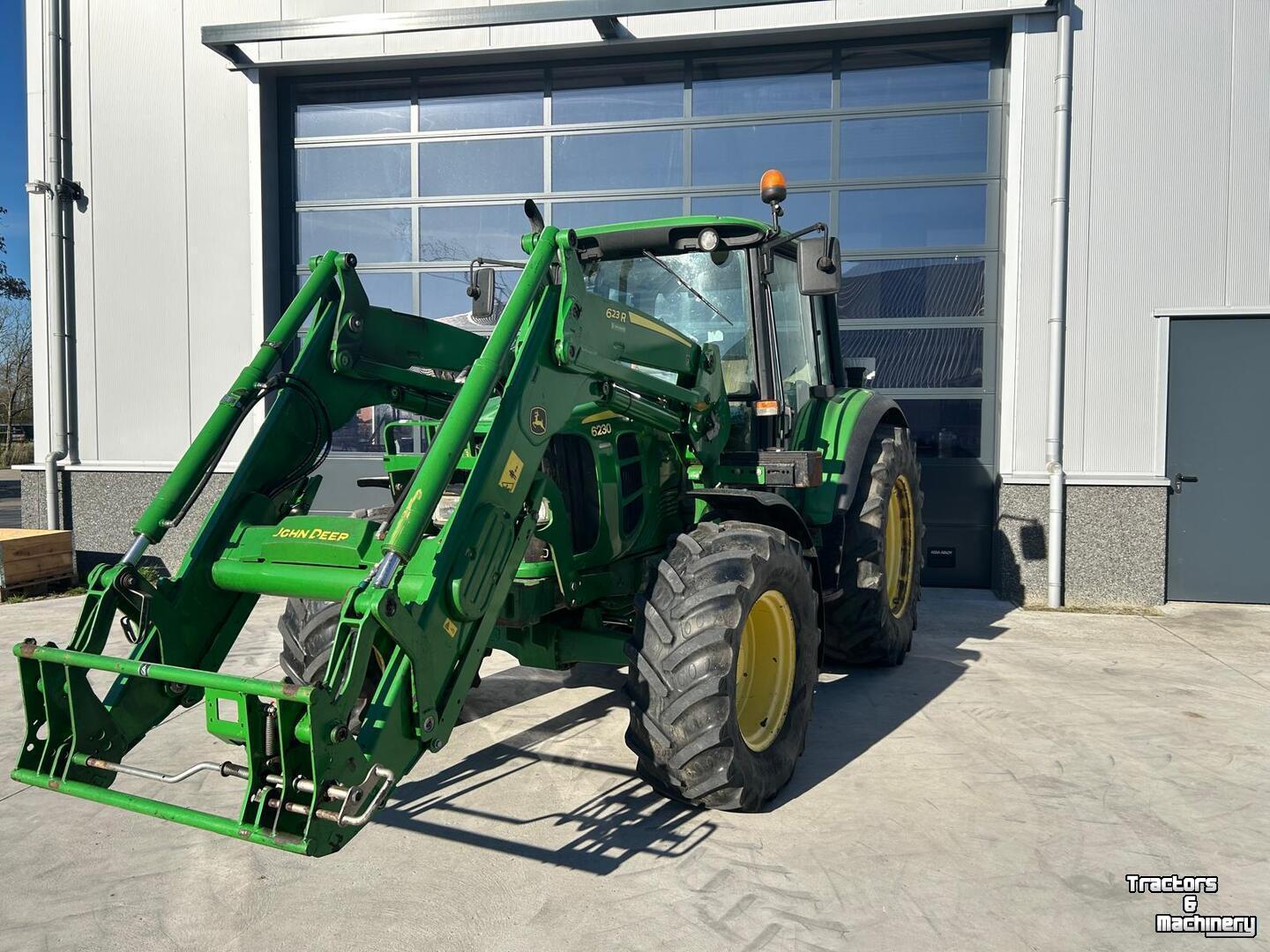 Tractor John Deere 6230