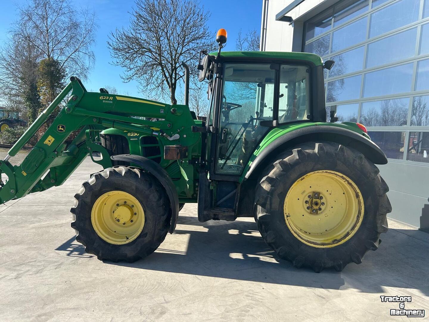 Tractor John Deere 6230