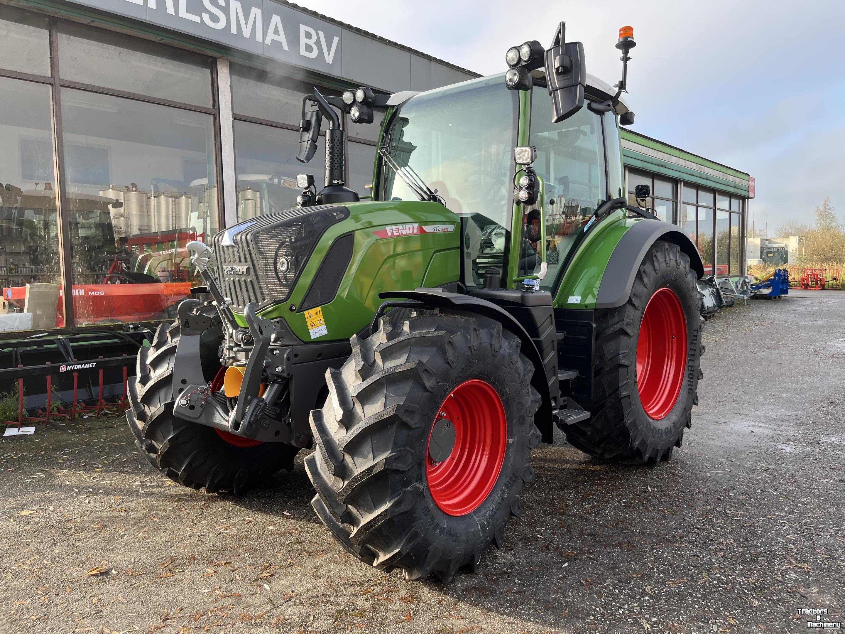 Tractor Fendt 312 one