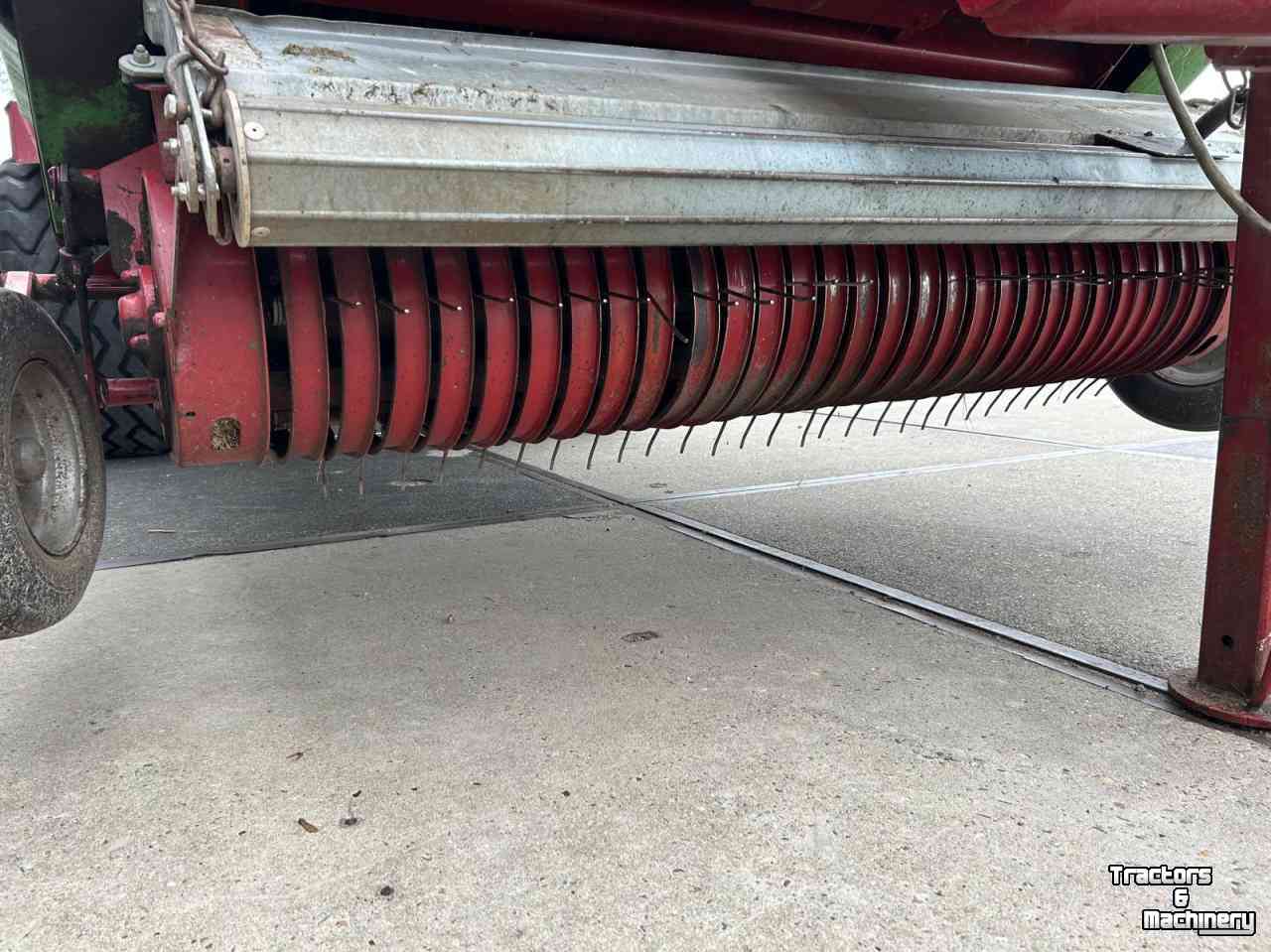 Self-loading wagon Strautmann Super Vitesse 2 H Groot onderstel.