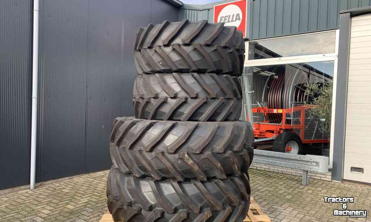 Wheels, Tyres, Rims & Dual spacers Trelleborg 600/65R28 100% + 650/65R42 100% TM 800