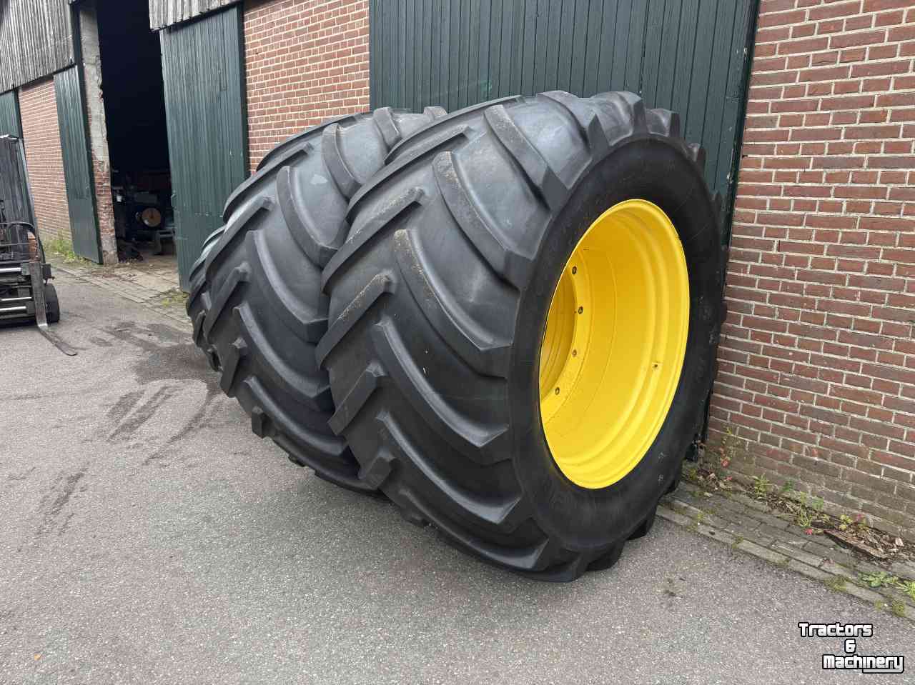 Wheels, Tyres, Rims & Dual spacers Michelin 900/50R42 710/55R30