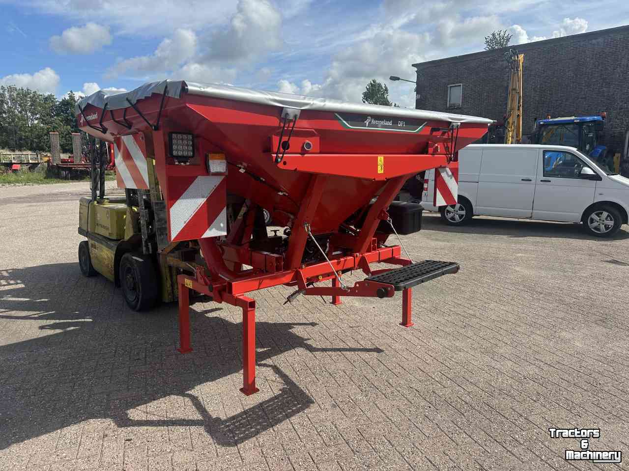Front hopper seed drill Kverneland Df1