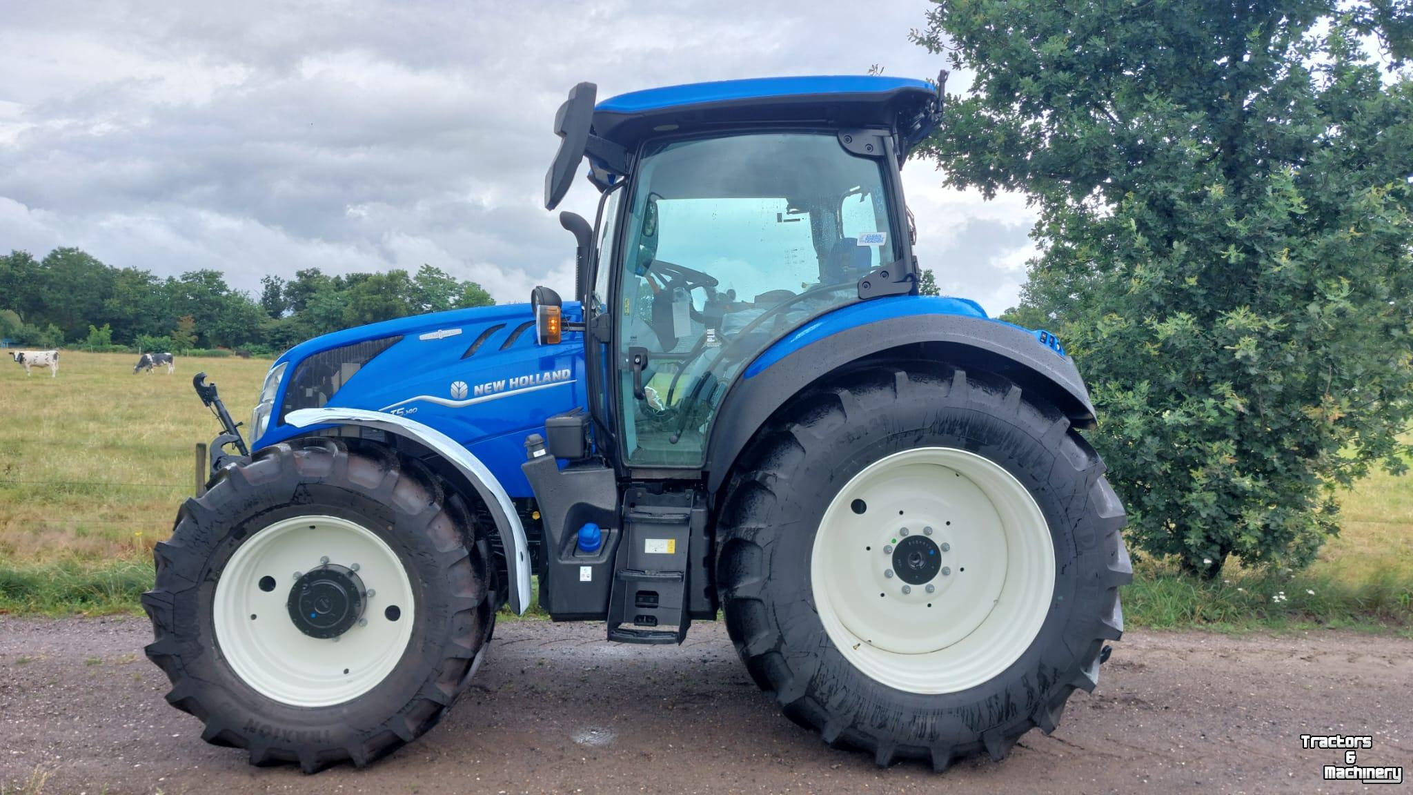 Tractor New Holland 140 AutoCommand
