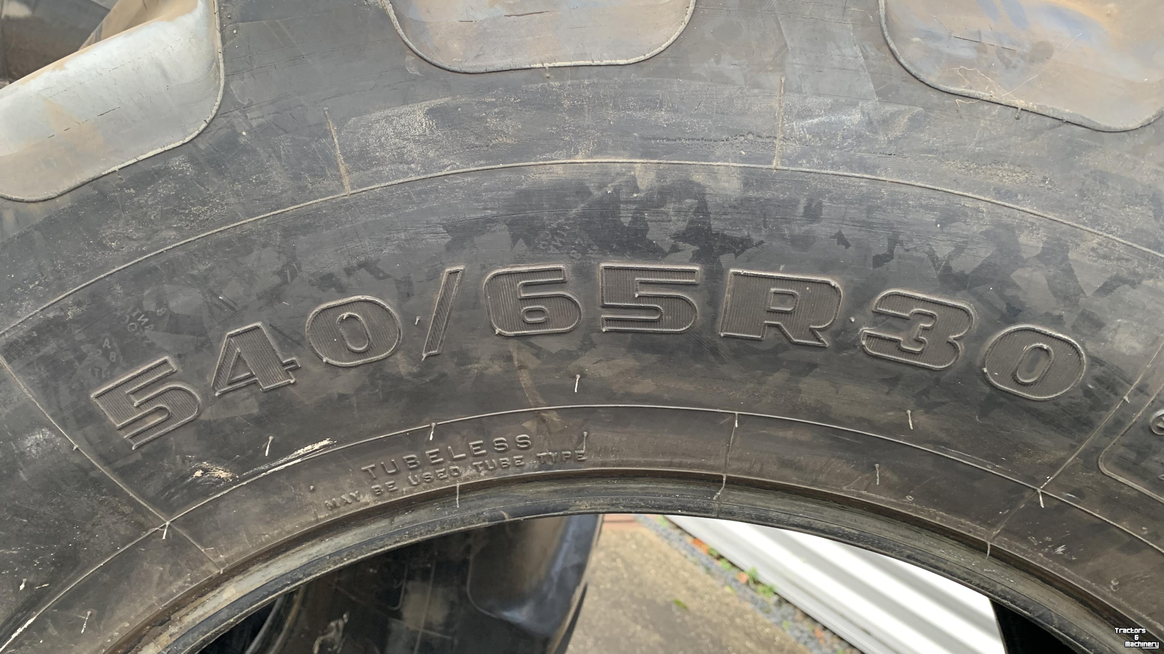 Wheels, Tyres, Rims & Dual spacers Firestone Maxi Traction