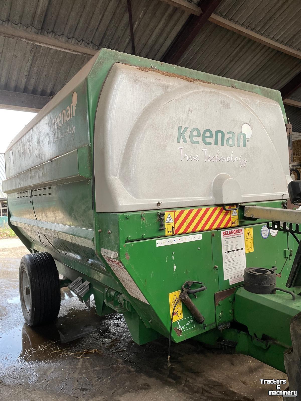 Vertical feed mixer  Keenan MF 340 voermengwagen