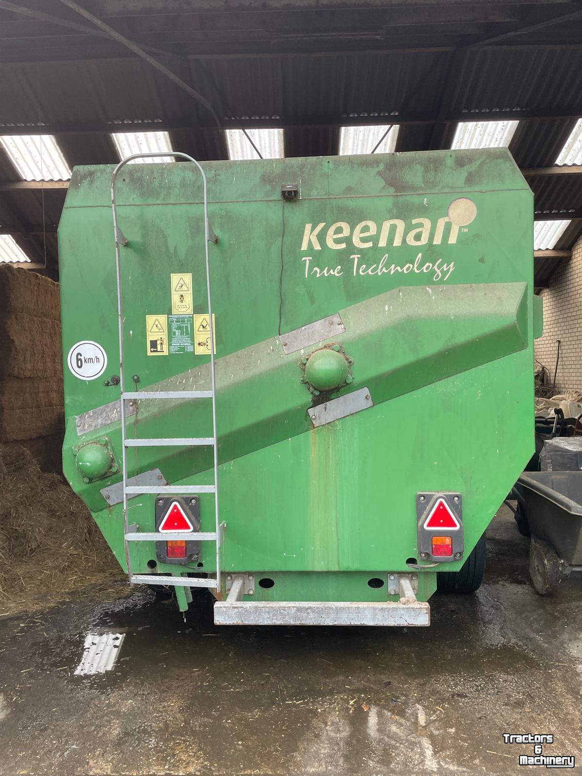 Vertical feed mixer  Keenan MF 340 voermengwagen