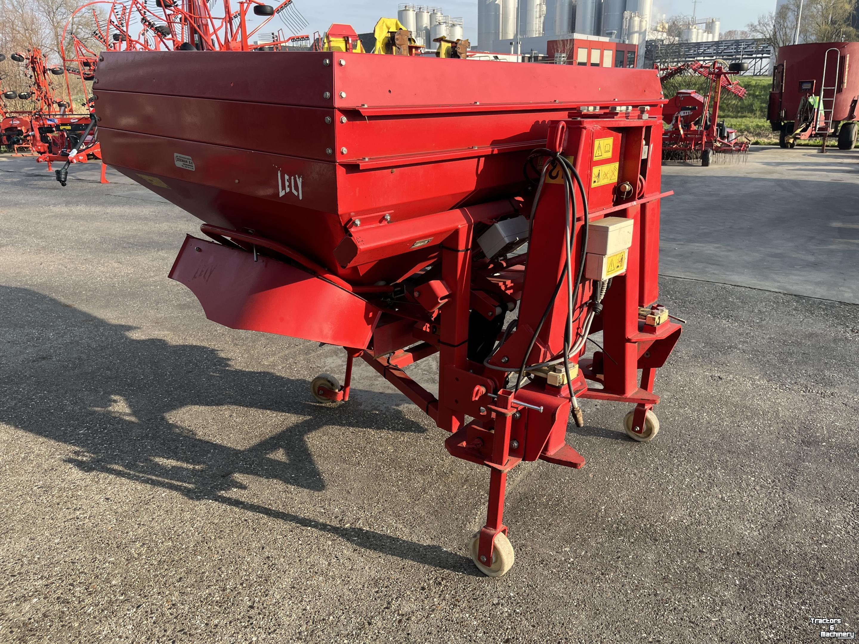 Fertilizer spreader Lely centerliner SE