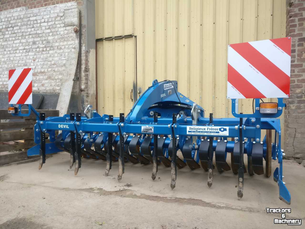 Furrow presses Aerts Religieux Fréres Devil 3m