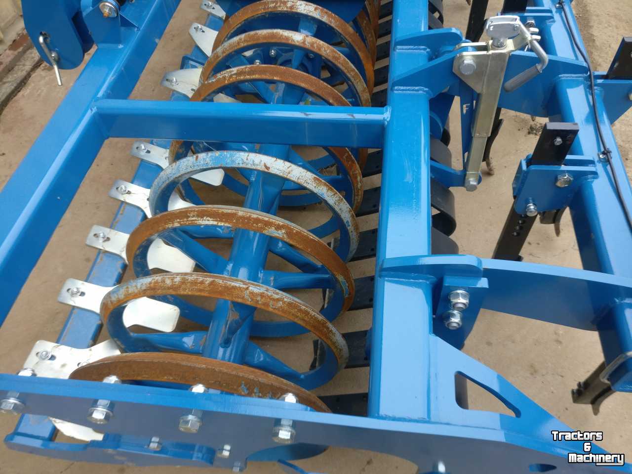 Furrow presses Aerts Religieux Fréres Devil 3m