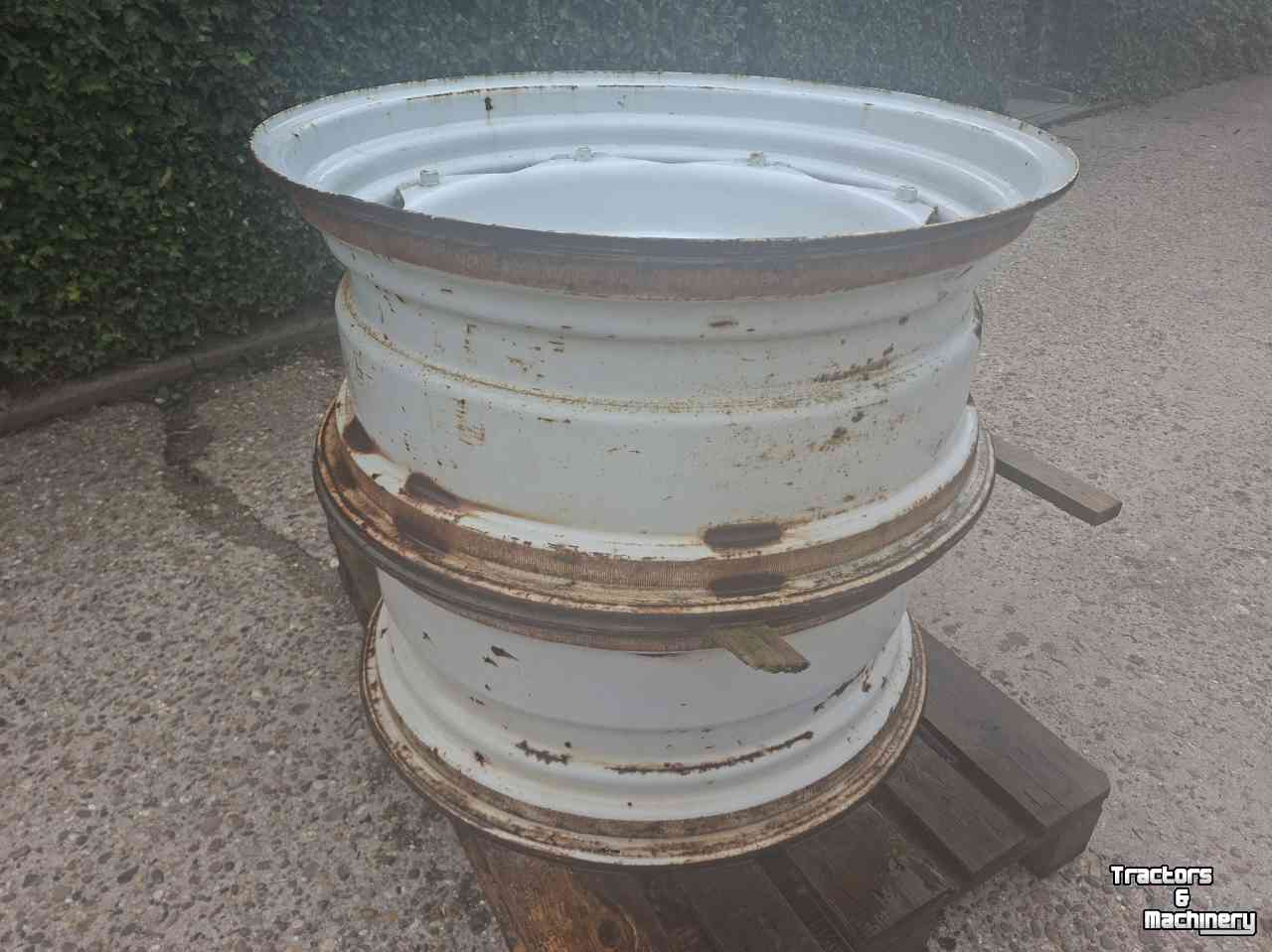 Wheels, Tyres, Rims & Dual spacers Ford 14-34 velgen origineel