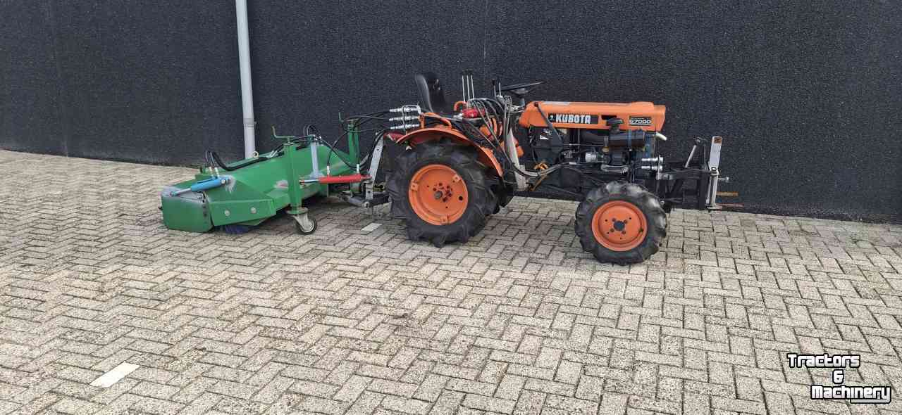 Horticultural Tractors Kubota B7000