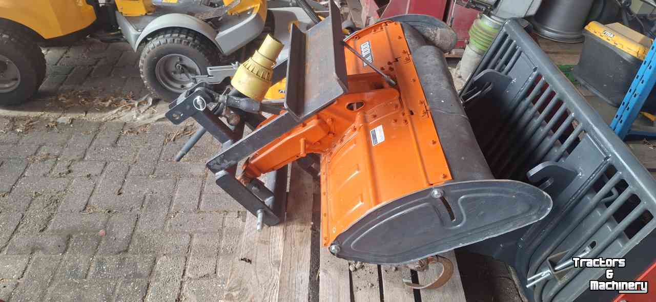 Horticultural Tractors Kubota B7000