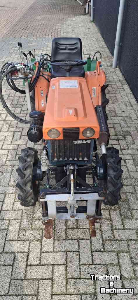 Horticultural Tractors Kubota B7000