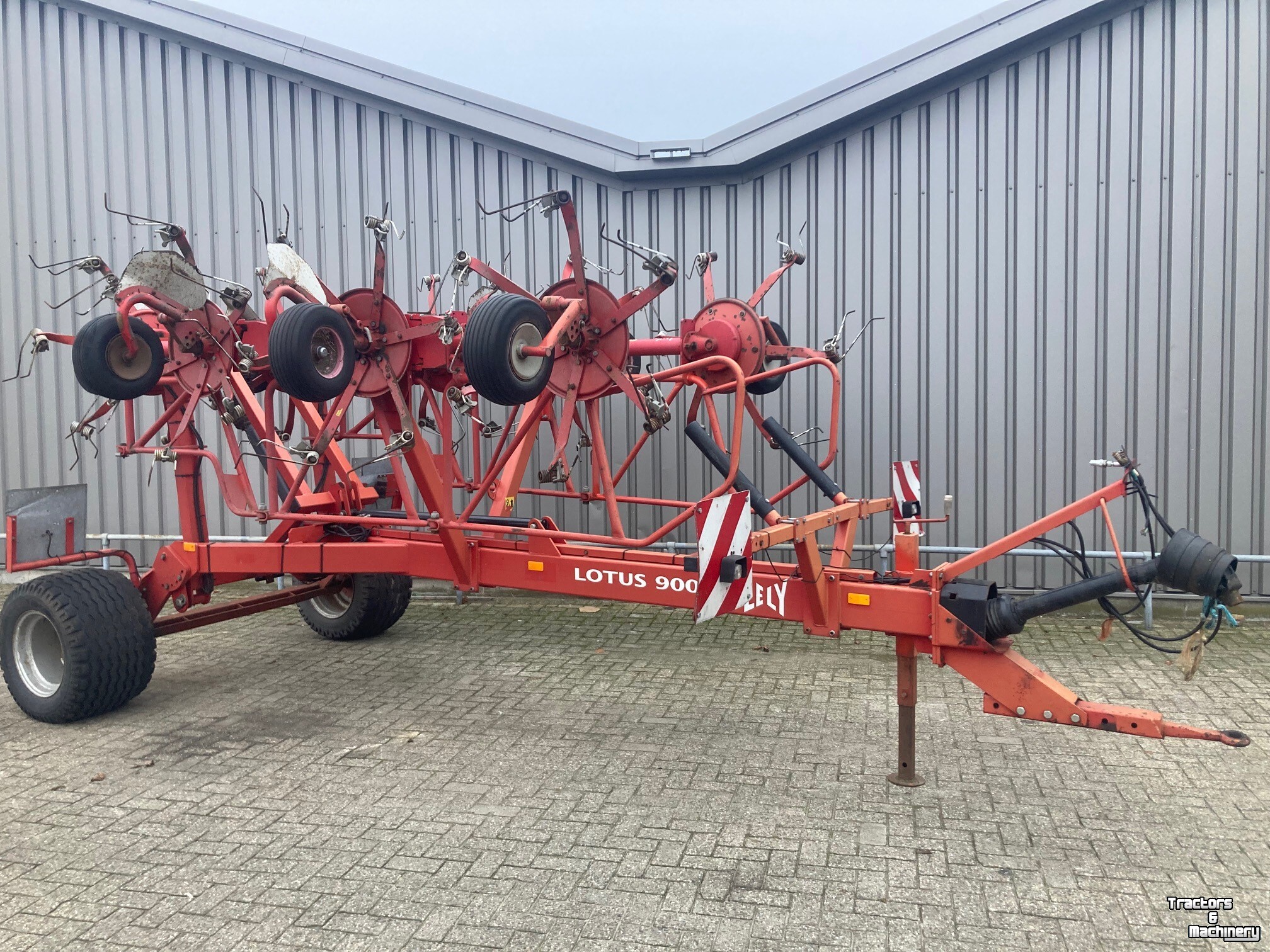 Tedder Lely Lotus 900 Schudder