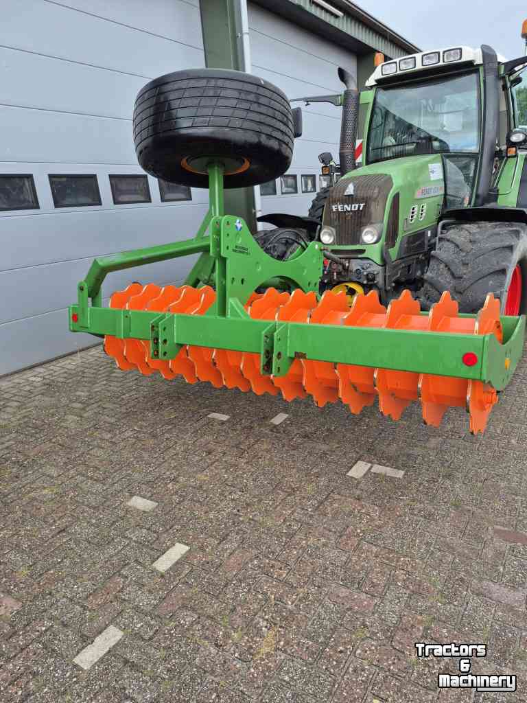 Silage spreader  Kuilwals