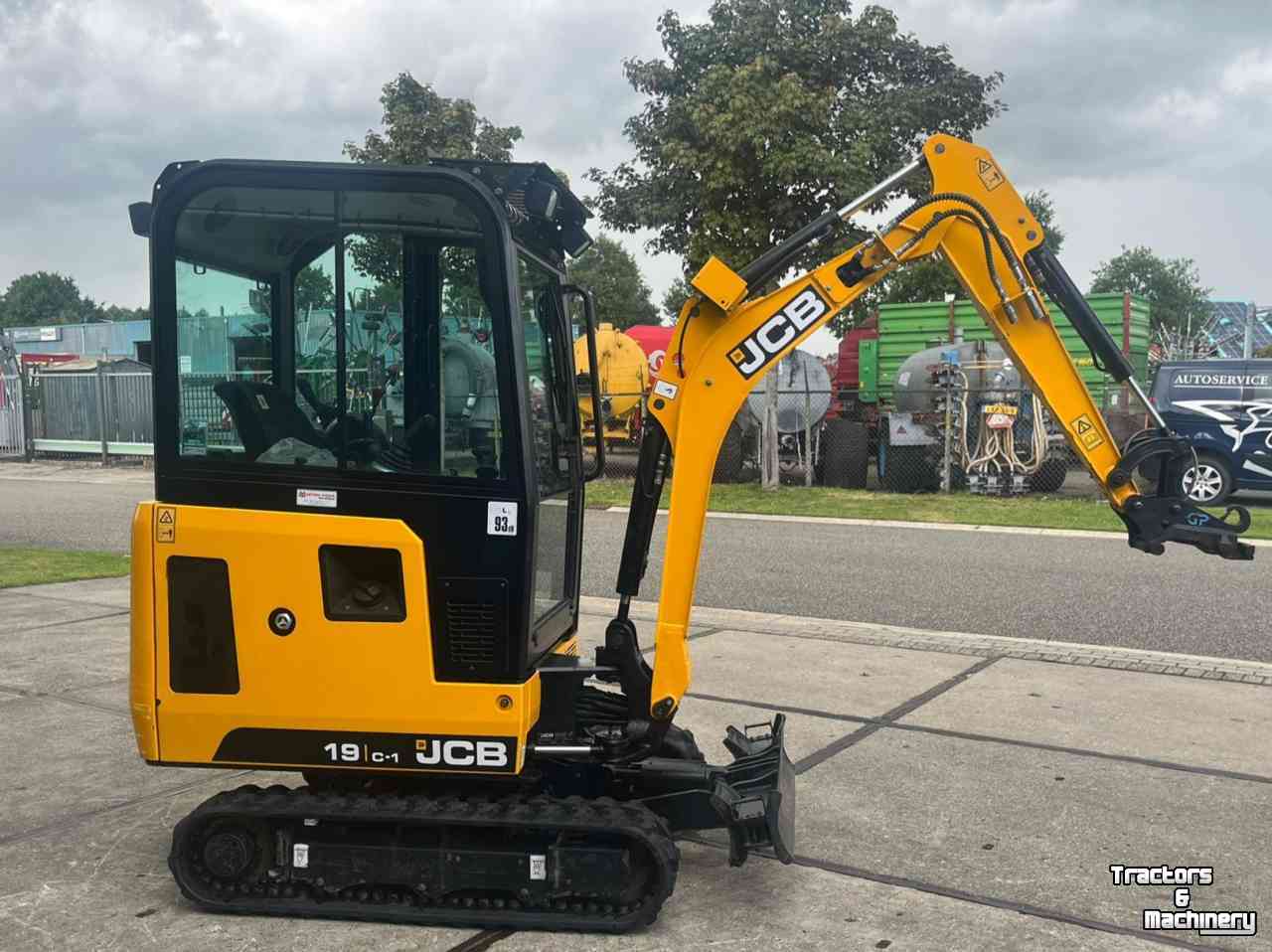 Excavator tracks JCB 19c-1 minigraver