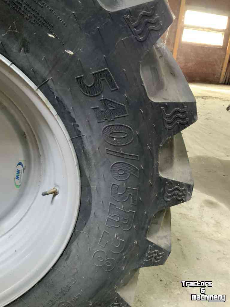 Front tyre packer VSS Agro Neuswiel
