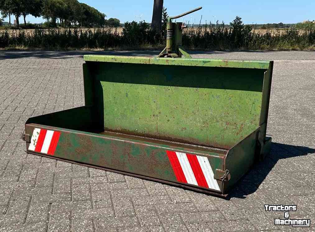 Tractor tipping boxes Jako 2B trekkerbak  grondbak