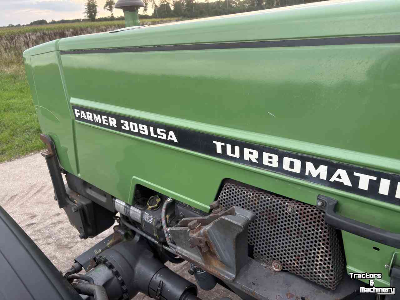 Tractor Fendt 309 LSA met voorlader