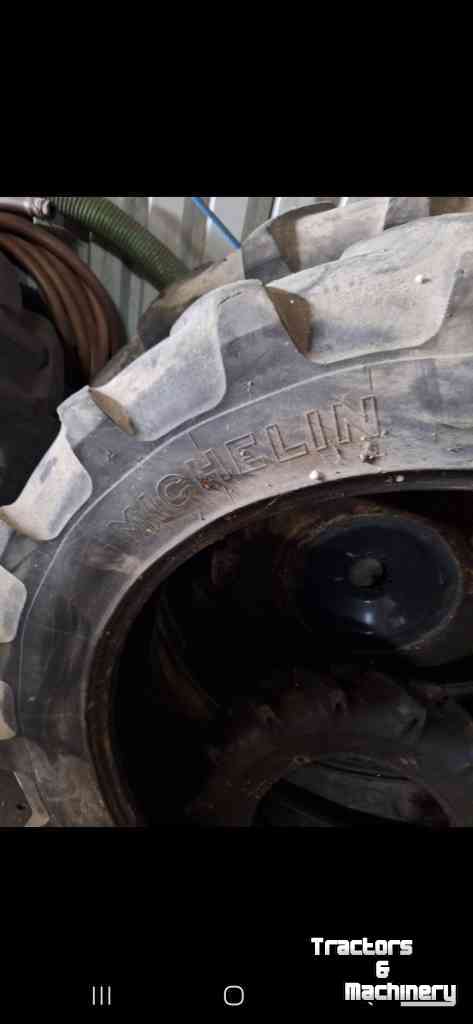 Wheels, Tyres, Rims & Dual spacers Michelin 13.6-38