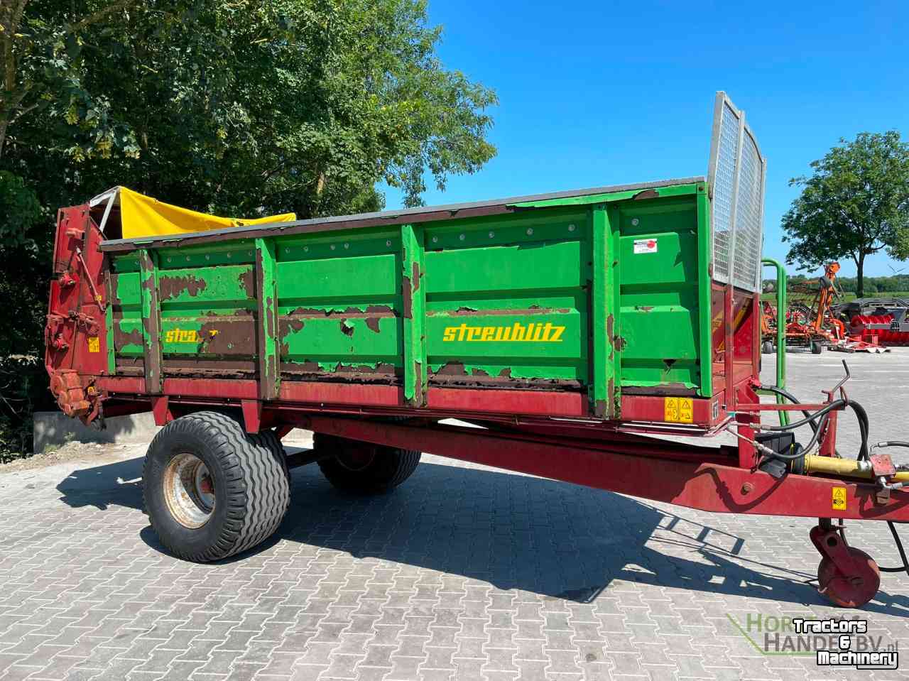 Manure spreader Strautmann BE6
